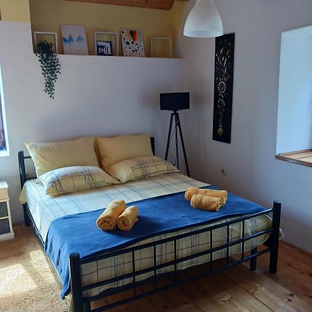 Apartments Elena & Damir วิส ภายนอก รูปภาพ