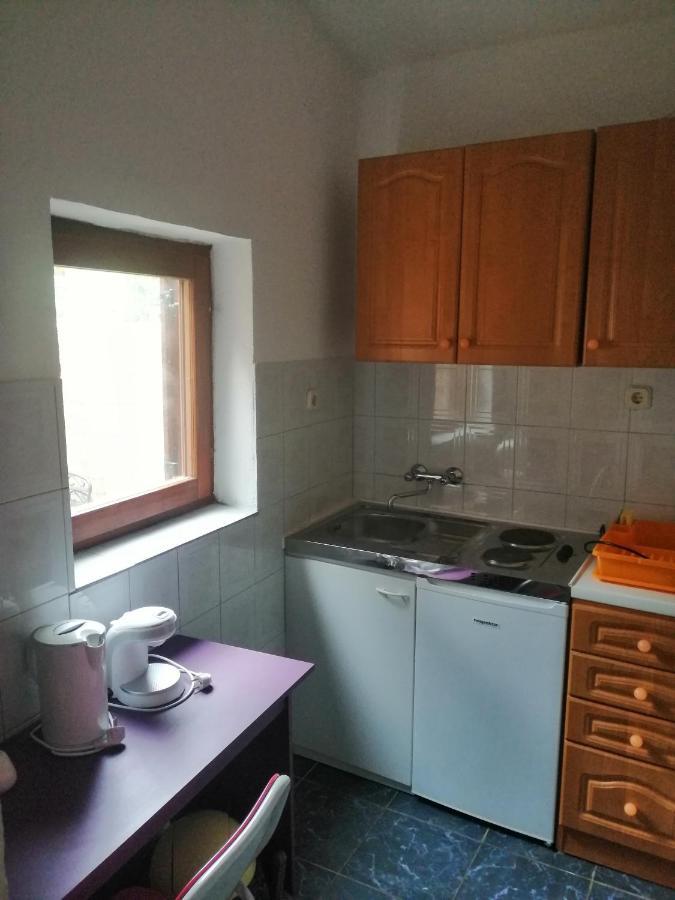 Apartments Elena & Damir วิส ภายนอก รูปภาพ