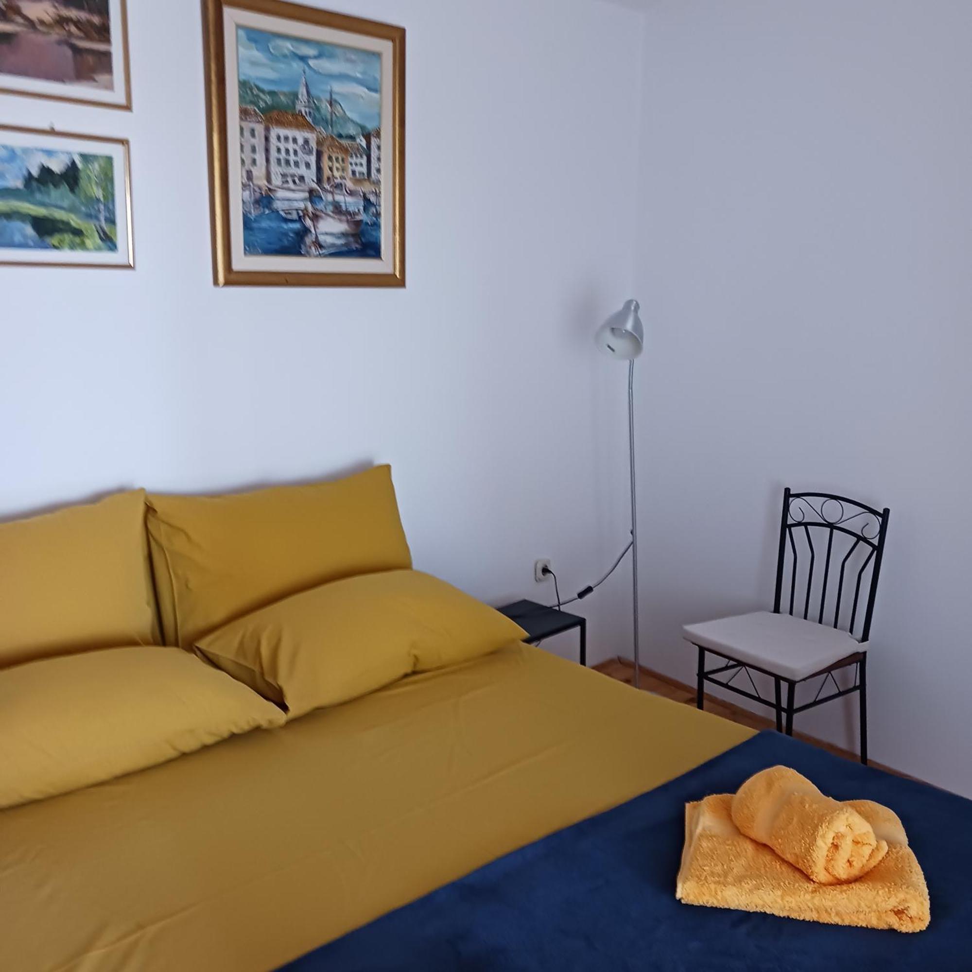 Apartments Elena & Damir วิส ภายนอก รูปภาพ